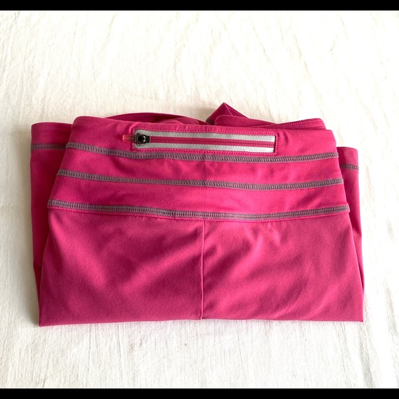 Athleta Pink Stability Running Shorts Size XL - Picture 8 of 13